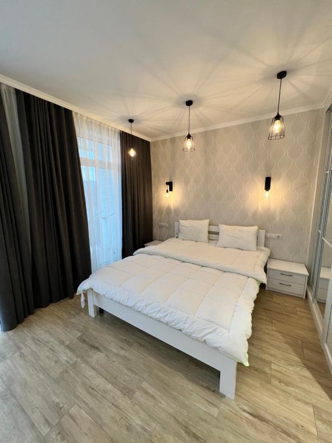 Sunny в жк сонячний квартал Apartment *