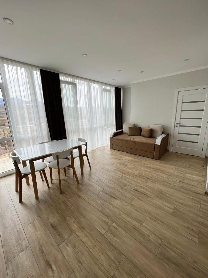 Sunny в жк сонячний квартал Apartment